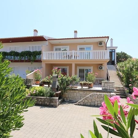 Apartments Grskovic G. Jesenovica Šilo Eksteriør billede