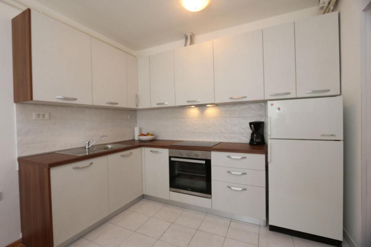 Apartments Grskovic G. Jesenovica Šilo Eksteriør billede